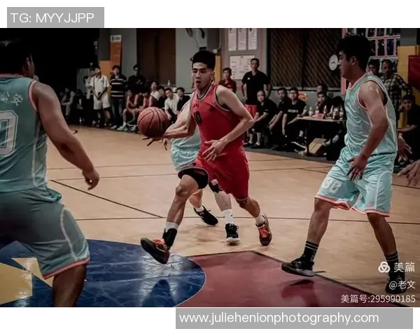 南京篮球队在邀请赛中以60分稳居积分榜首位展现强劲实力