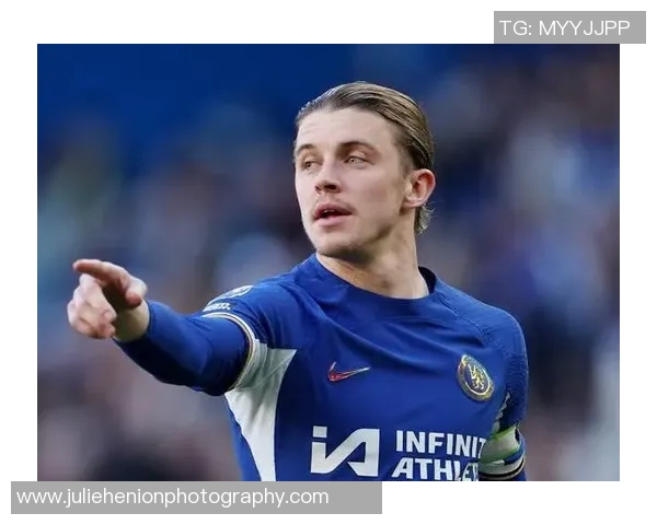 康纳与足球明星畅谈梦想与挑战的精彩对话 康纳与足球明星畅谈梦想与挑战的精彩对话