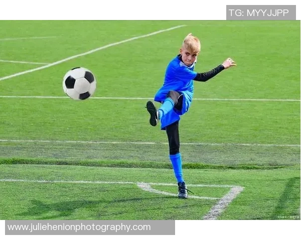 足球明星佛兰的传奇生涯与成就揭秘以及对足球的影响分析