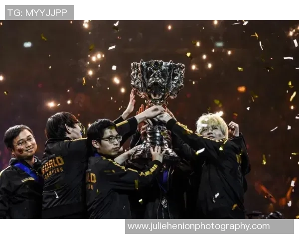 英雄联盟专题:聚焦FPX的团队协作