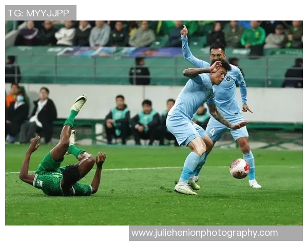 足球纪实:记录深圳足球队的逆袭之旅